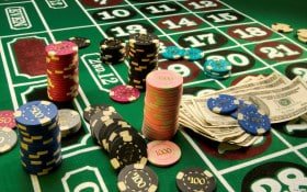 Filipino player accessing hanon online casino on a smartphone browser
